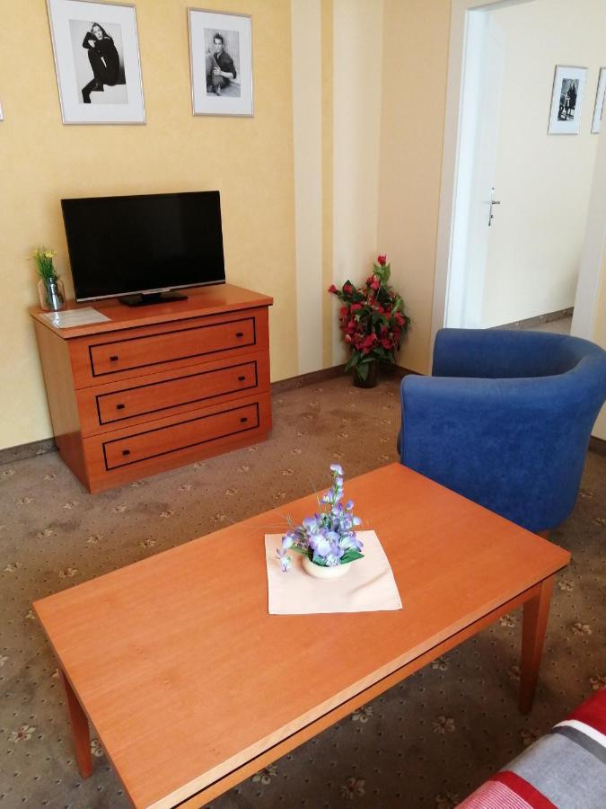 Apartmany Cesky Dvur Mariánské Lázně Екстериор снимка